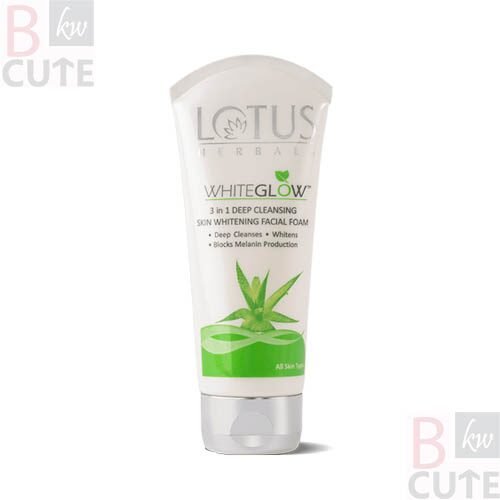 Lotus Herbals WHITEGLOW 3 in 1 Deep cleansing